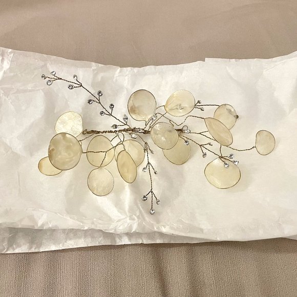 Lunaria Bridal Hair Accessory - Handmade in Italy - Picture 3 of 3